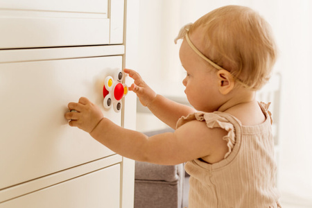 Gili Gums Gryzak Zakręcony Kwiatek Pop It kontrastowy