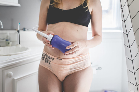 Lansinoh Poporodowa buteleczka do podmywania 360 ml