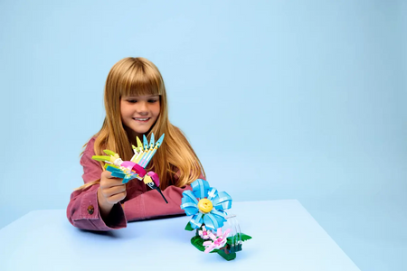 Lego 31384 Creator 3w1 Dzikie zwierzęta: kolorowy koliber