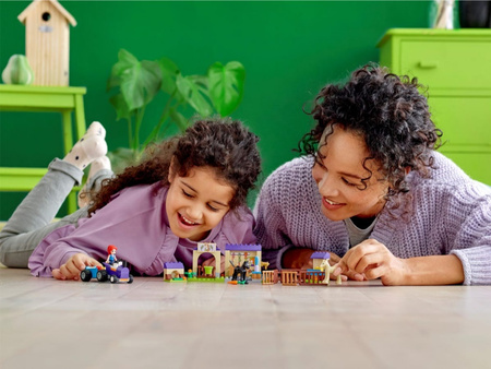 Stajnia ze źrebakami Mii 41361 Lego Friends