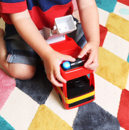 Bing Straż pożarna pojazd z dźwiękiem i światłem + figurka Bing