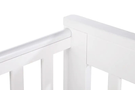 Klupś Łóżeczko IWO z szufladą i barierką ochronną białe