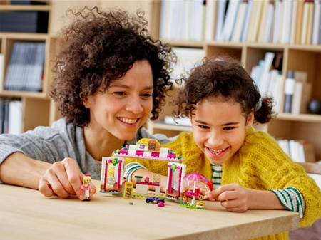 Parkowa kawiarnia w Heartlake City 41426 Lego Friends