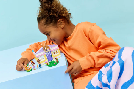 Lego 42679 Friends Hotel dla królików w mieście Heartlake