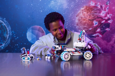 Lego 42211 Technic Kosmiczny łazik księżycowy Lunar Outpost