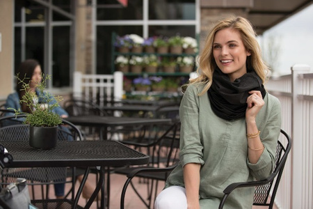 Wielofunkcyjny szal 4&More Charcoal, Chicco