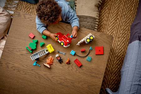 Lego 10473 Duplo Wóz strażacki z wężem i strażakiem