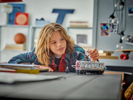 Lego 76321 Marvel Spider-Man kontra Doc Ock - scena w metrze