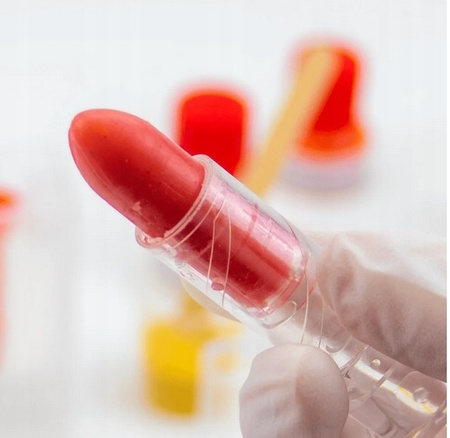 Trefl Manufaktura szminek i błyszczyków