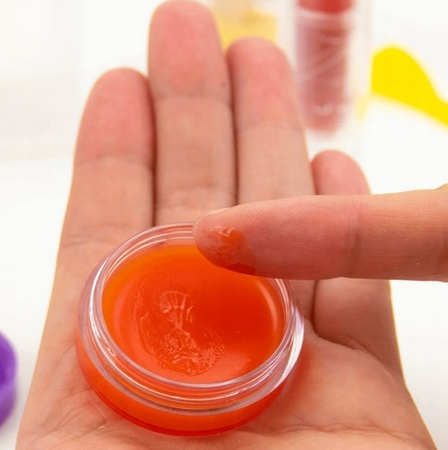 Trefl Manufaktura szminek i błyszczyków