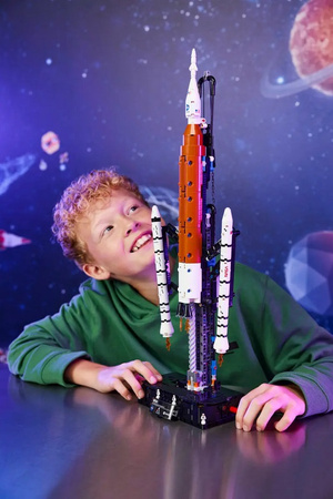 Lego 42221 Technic Rakieta SLS NASA Artemis