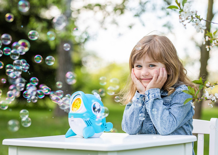 Dumel Whale Bubble Machine - Wieloryb maszyna do baniek
